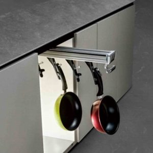 Platinum- Pullout Pan Holder